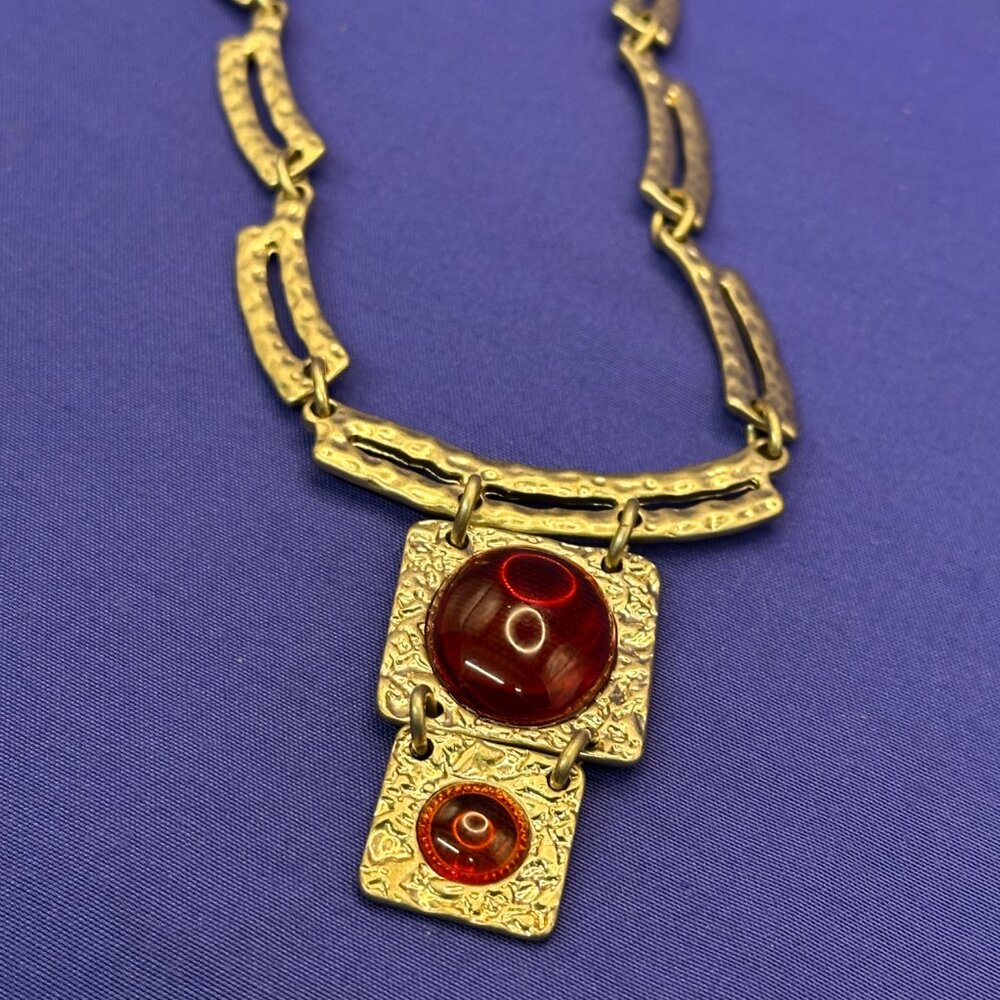 VTG Dana Buchman Gold-Tone Textured Metal Necklace Amber-Colored Cabochons. - Picture 8 of 12